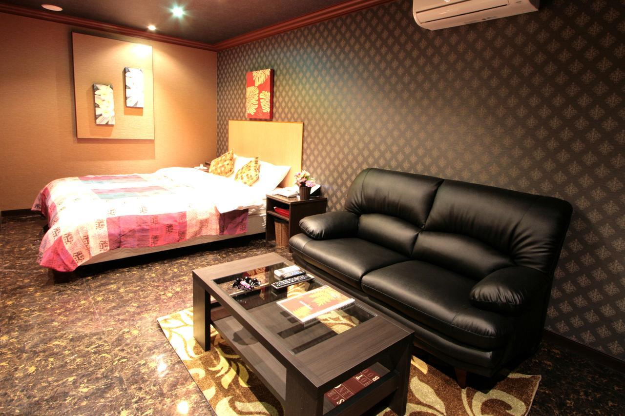 Sari Seki Inter (Adults Only) Hotel Kameyama Exterior photo